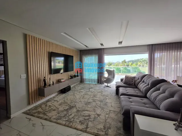 Chácara com 8316m² 5 quartos e 3 banheiros, à venda, no bairro Rua das Acácias em Juruaia