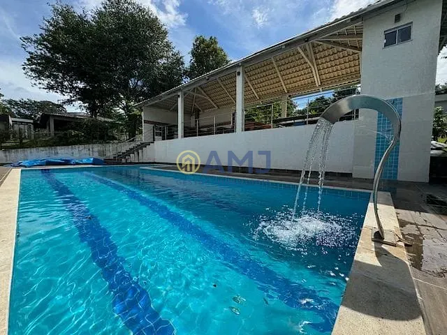 Chácara com 1271m² 4 quartos e 7 banheiros, à venda, no bairro Countryville em Hidrolândia
