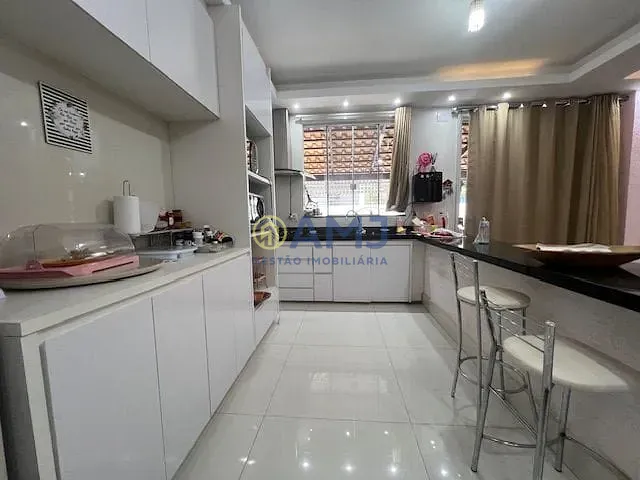 Chácara com 1271m² 4 quartos e 7 banheiros, à venda, no bairro Countryville em Hidrolândia
