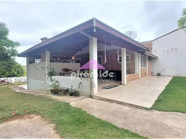 Chácara com 2458m² 1 quarto e 2 banheiros, à venda, no bairro Marambaia em Caçapava