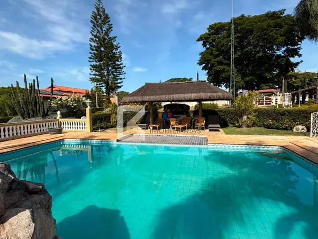 Chácara com 5000m² 5 quartos e 7 banheiros, à venda, no bairro Recanto das Flores em Indaiatuba