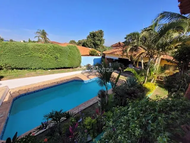 Chácara com 2075m² 6 quartos e 4 banheiros, à venda, no bairro Varejão em Itu