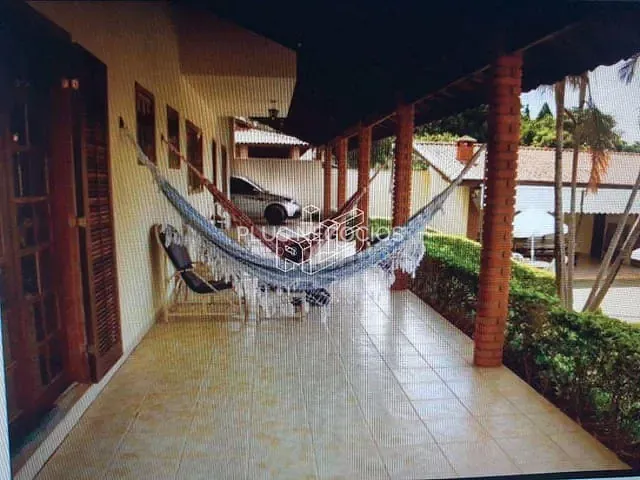 Chácara com 315m² 4 quartos e 3 banheiros, à venda, no bairro Centro em Araçoiaba da Serra