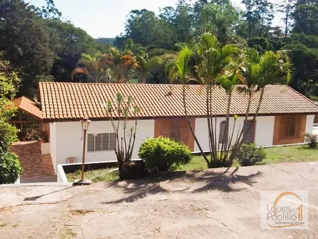 Chácara com 2469m² 3 quartos e 1 banheiro, à venda, no bairro Iara em Atibaia