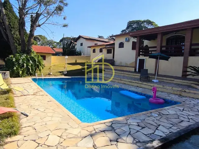 Chácara 4 quartos e 1 banheiro, à venda, no bairro Centro em Araçoiaba da Serra