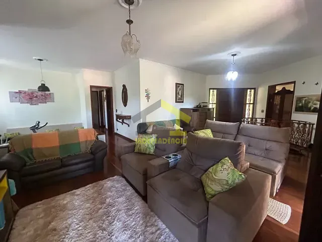 Chácara com 1150m² 3 quartos e 7 banheiros, à venda, no bairro Jardim Leonor em Itatiba