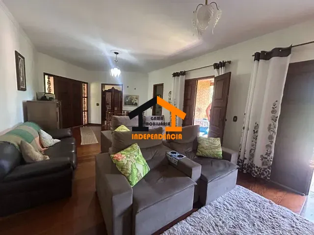Chácara com 1150m² 3 quartos e 7 banheiros, à venda, no bairro Jardim Leonor em Itatiba