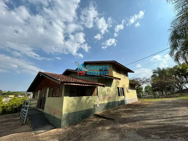 Chácara com 24200m² 4 quartos e 2 banheiros, à venda, no bairro Centro em Tapiratiba