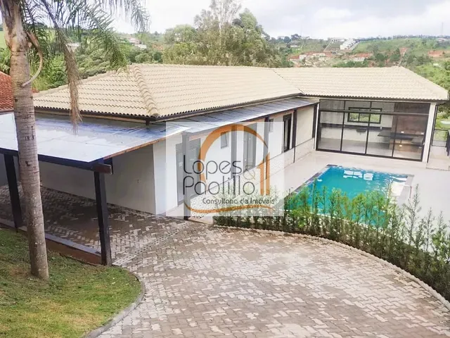 Chácara com 544m² 3 quartos e 3 banheiros, à venda, no bairro Jardim Estância Brasil em Atibaia