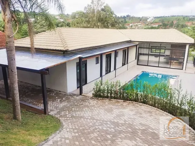 Chácara com 544m² 3 quartos e 3 banheiros, à venda, no bairro Jardim Estância Brasil em Atibaia