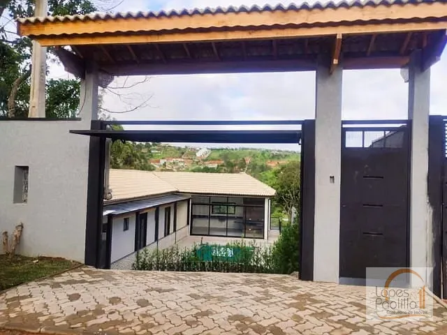 Chácara com 544m² 3 quartos e 3 banheiros, à venda, no bairro Jardim Estância Brasil em Atibaia