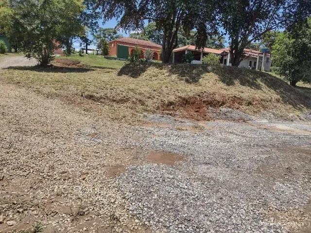 Chácara com 5000m² 3 quartos e 3 banheiros, à venda, no bairro Chácaras Encosta de São Carlos em Caçapava