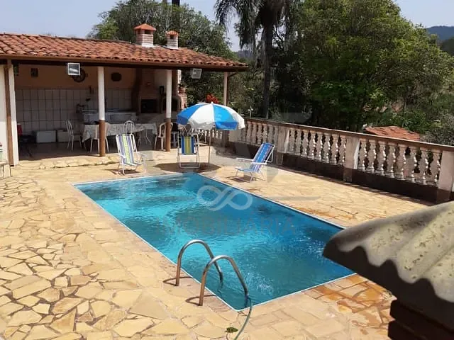 Chácara 3 quartos e 2 banheiros, à venda, no bairro Chácara Flor da Porcelana (Arcadas) em Amparo