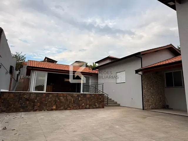 Chácara com 1000m² 3 quartos e 4 banheiros, à venda, no bairro Colinas do Mosteiro de Itaici em Indaiatuba