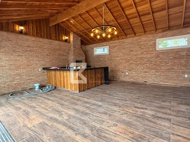 Chácara com 1000m² 3 quartos e 4 banheiros, à venda, no bairro Colinas do Mosteiro de Itaici em Indaiatuba