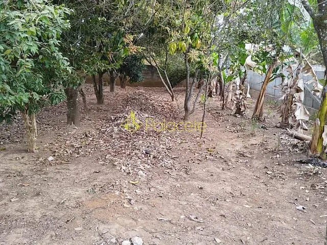 Chácara 1 quarto e 1 banheiro, à venda, no bairro Goiabal em Pindamonhangaba