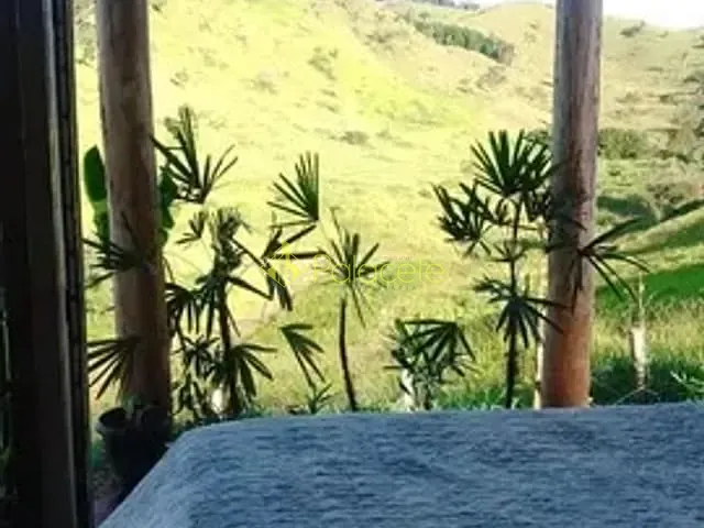 Chácara com 2000m² 3 quartos e 2 banheiros, à venda, no bairro Abaete em Taubaté