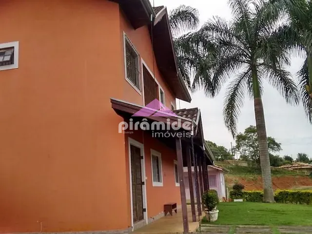 Chácara com 2000m² 3 quartos e 4 banheiros, à venda, no bairro Freitas em São José dos Campos
