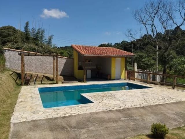 Chácara com 1000m² 4 quartos e 4 banheiros, à venda, no bairro Capim Azedo em Ibiúna