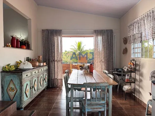 Chácara com 2228m² 2 quartos e 2 banheiros, à venda, no bairro Zona Rural Hidrolandia em Hidrolândia