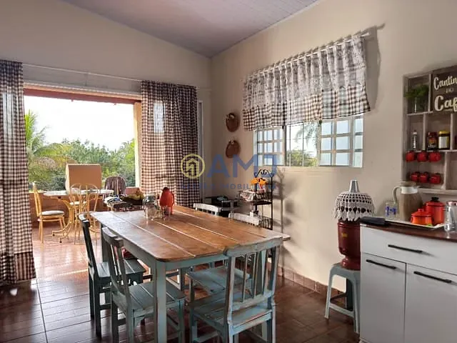 Chácara com 2228m² 2 quartos e 2 banheiros, à venda, no bairro Zona Rural Hidrolandia em Hidrolândia