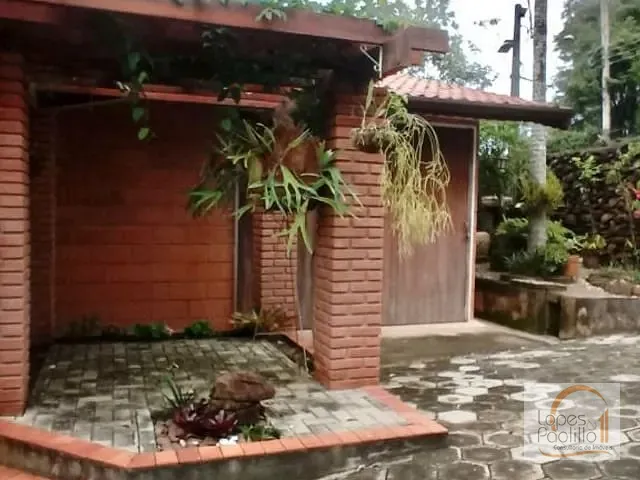 Chácara com 2006m² 3 quartos e 4 banheiros, à venda, no bairro Jardim Estância Brasil em Atibaia