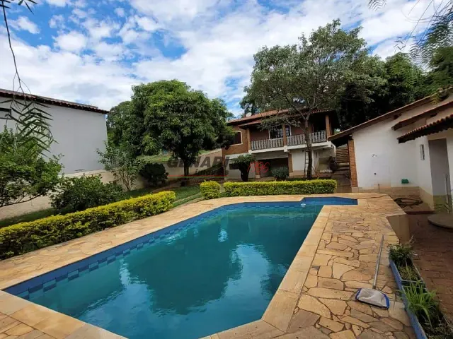 Chácara com 1000m² 3 quartos e 4 banheiros, à venda, no bairro Colinas do Mosteiro de Itaici em Indaiatuba