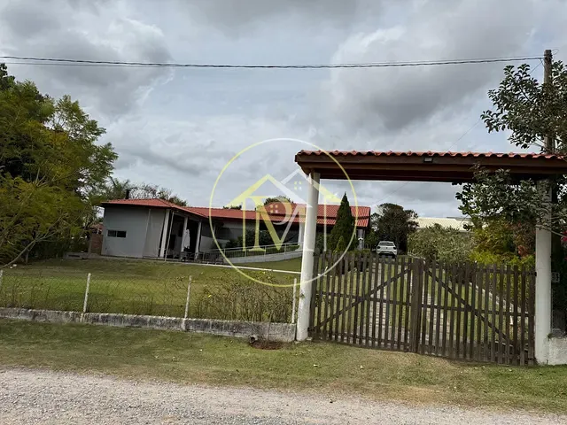 Chácara com 1200m² 4 quartos e 4 banheiros, à venda, no bairro Centro em Araçoiaba da Serra