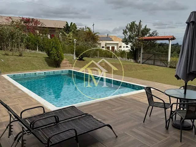 Chácara com 1200m² 4 quartos e 4 banheiros, à venda, no bairro Centro em Araçoiaba da Serra