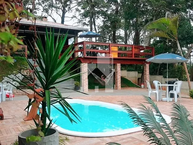 Chácara com 1180m² 2 quartos e 4 banheiros, à venda, no bairro Santa Gertrudes em Jundiaí
