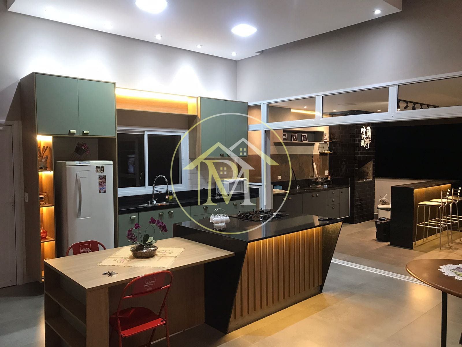 Chácara à venda com 4 quartos, 250m² - Foto 11