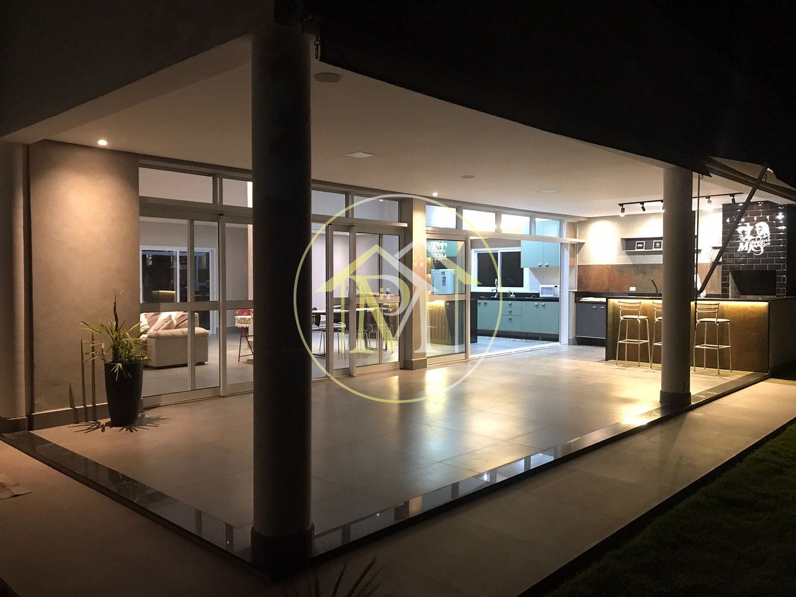Chácara à venda com 4 quartos, 250m² - Foto 14