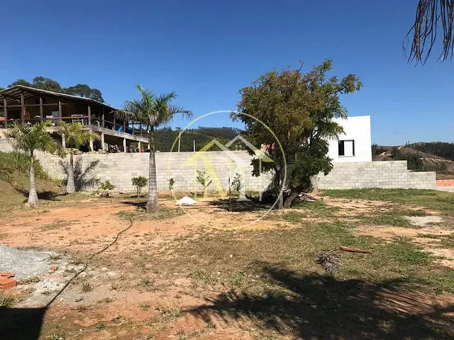 Chácara com 2000m² 4 quartos e 4 banheiros, à venda, no bairro Ipanema do Meio em Sorocaba