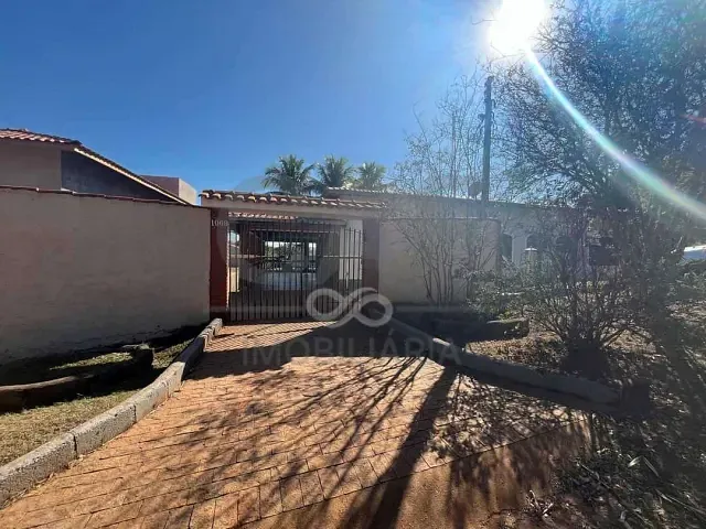 Chácara com 951m² 3 quartos e 4 banheiros, à venda, no bairro Residencial Ana Helena em Monte Alegre do Sul