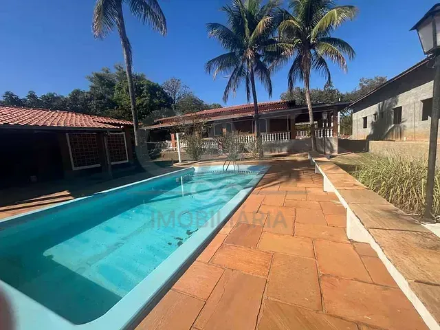 Chácara com 951m² 3 quartos e 4 banheiros, à venda, no bairro Residencial Ana Helena em Monte Alegre do Sul