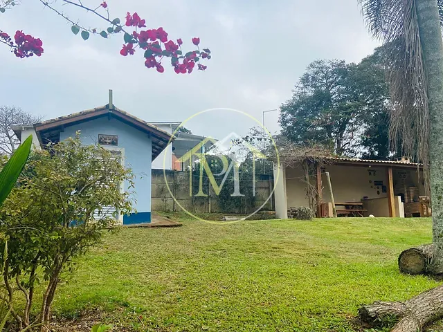 Chácara com 3000m² 2 quartos e 2 banheiros, à venda, no bairro Centro em São Roque