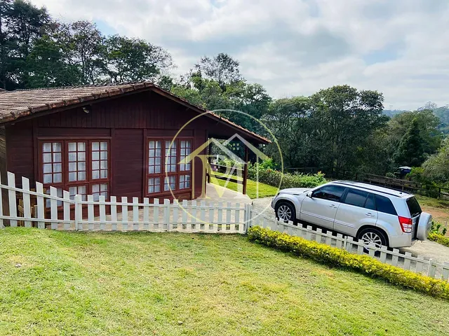 Chácara com 3000m² 2 quartos e 2 banheiros, à venda, no bairro Centro em São Roque