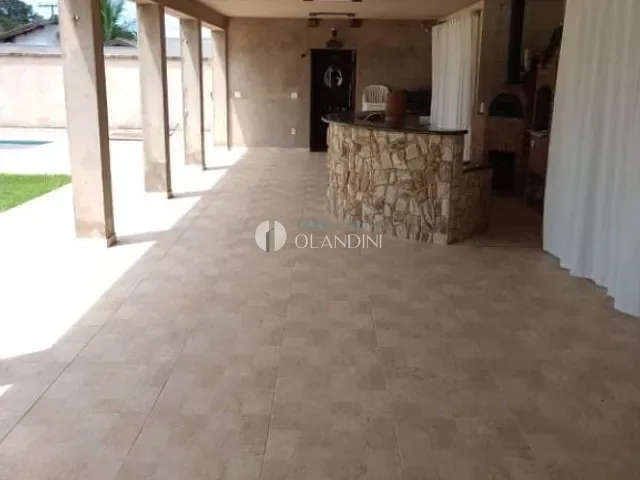 Chácara com 1130m² 3 quartos e 3 banheiros, à venda, no bairro Itapavussu em Cosmópolis