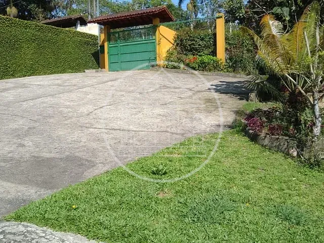 Chácara com 6586m² 3 quartos e 2 banheiros, à venda, no bairro Engenheiro Marsilac em São Paulo