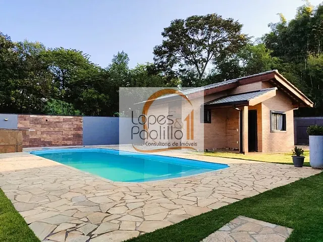 Chácara com 1348m² 2 quartos e 3 banheiros, à venda, no bairro Jardim Brogotá em Atibaia