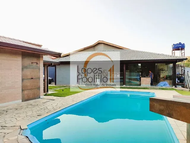 Chácara com 1348m² 2 quartos e 3 banheiros, à venda, no bairro Jardim Brogotá em Atibaia