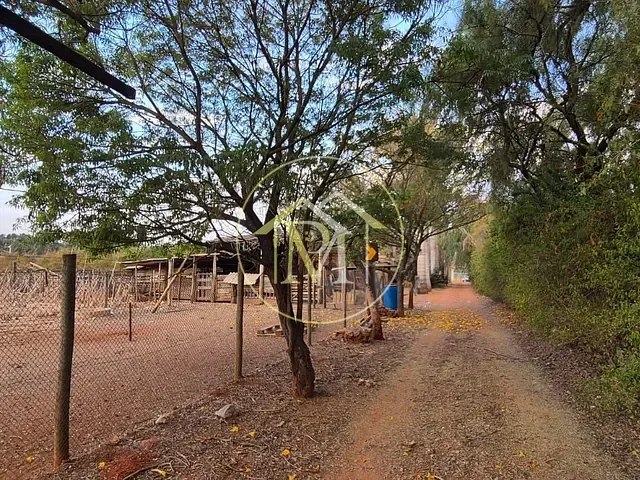 Chácara com 18000m² 4 quartos e 3 banheiros, à venda, no bairro Rural em Quadra