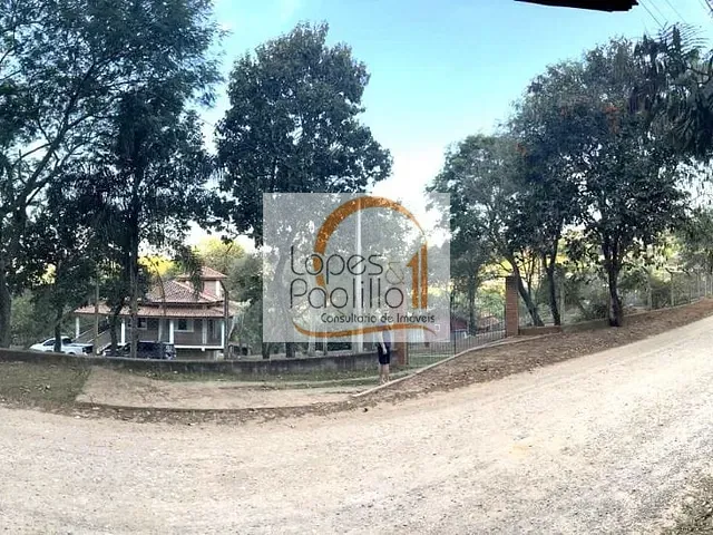 Chácara com 4000m² 3 quartos e 3 banheiros, à venda, no bairro Jardim Maracanã em Atibaia