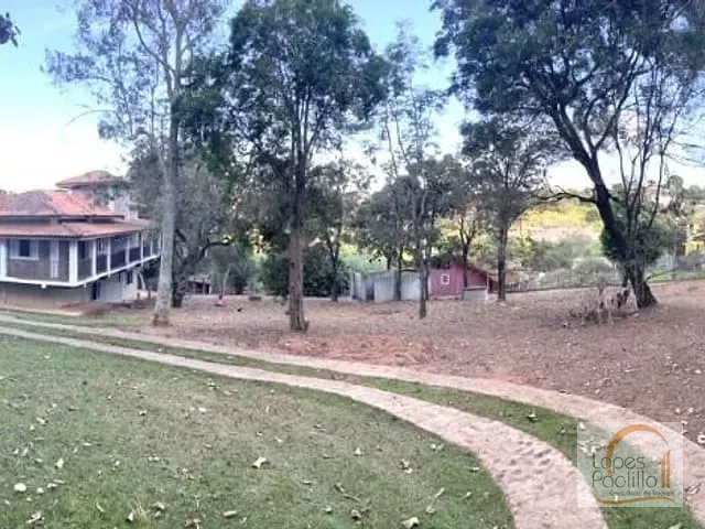Chácara com 4000m² 3 quartos e 3 banheiros, à venda, no bairro Jardim Maracanã em Atibaia