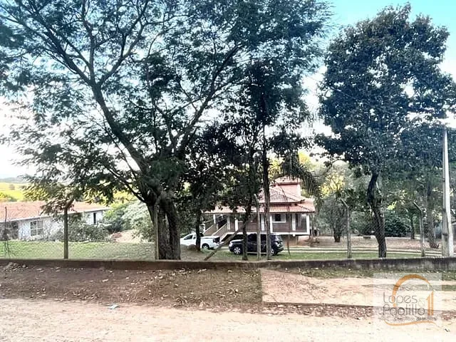 Chácara com 4000m² 3 quartos e 3 banheiros, à venda, no bairro Jardim Maracanã em Atibaia