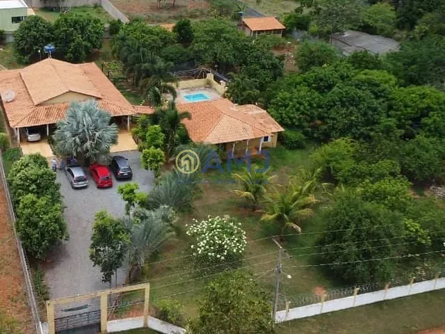 Chácara com 5000m² 3 quartos e 3 banheiros, à venda, no bairro Recreio das Cachoeiras em Aragoiânia