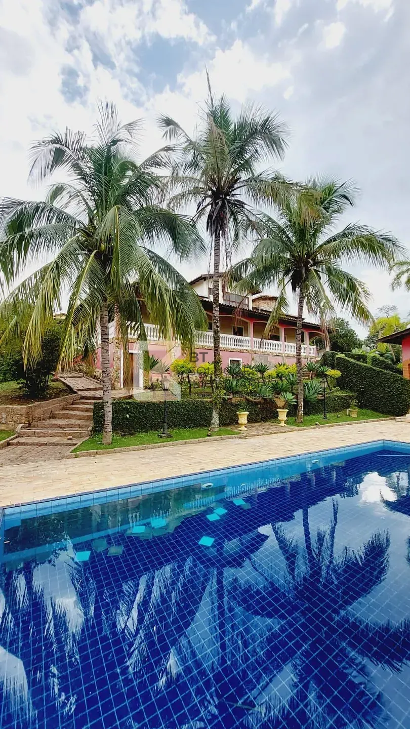 Sítio, 5 quartos, 3000 m² - Foto 1