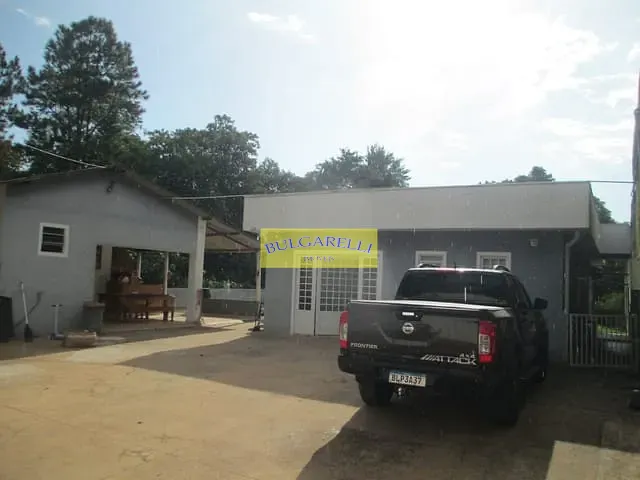 Chácara com 1265m² 2 quartos e 4 banheiros, à venda, no bairro Ivoturucaia em Jundiaí