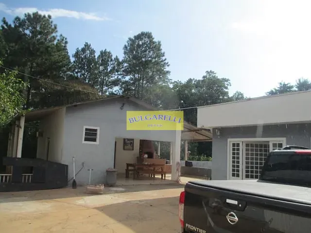 Chácara com 1265m² 2 quartos e 4 banheiros, à venda, no bairro Ivoturucaia em Jundiaí