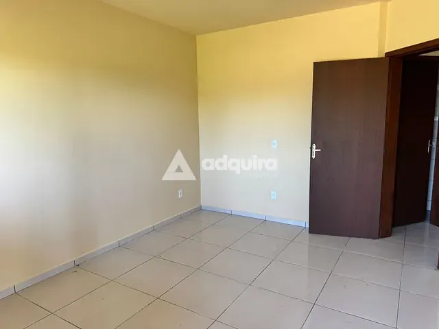 Chácara com 5800m² 3 quartos e 2 banheiros, à venda, no bairro Centro em Carambeí